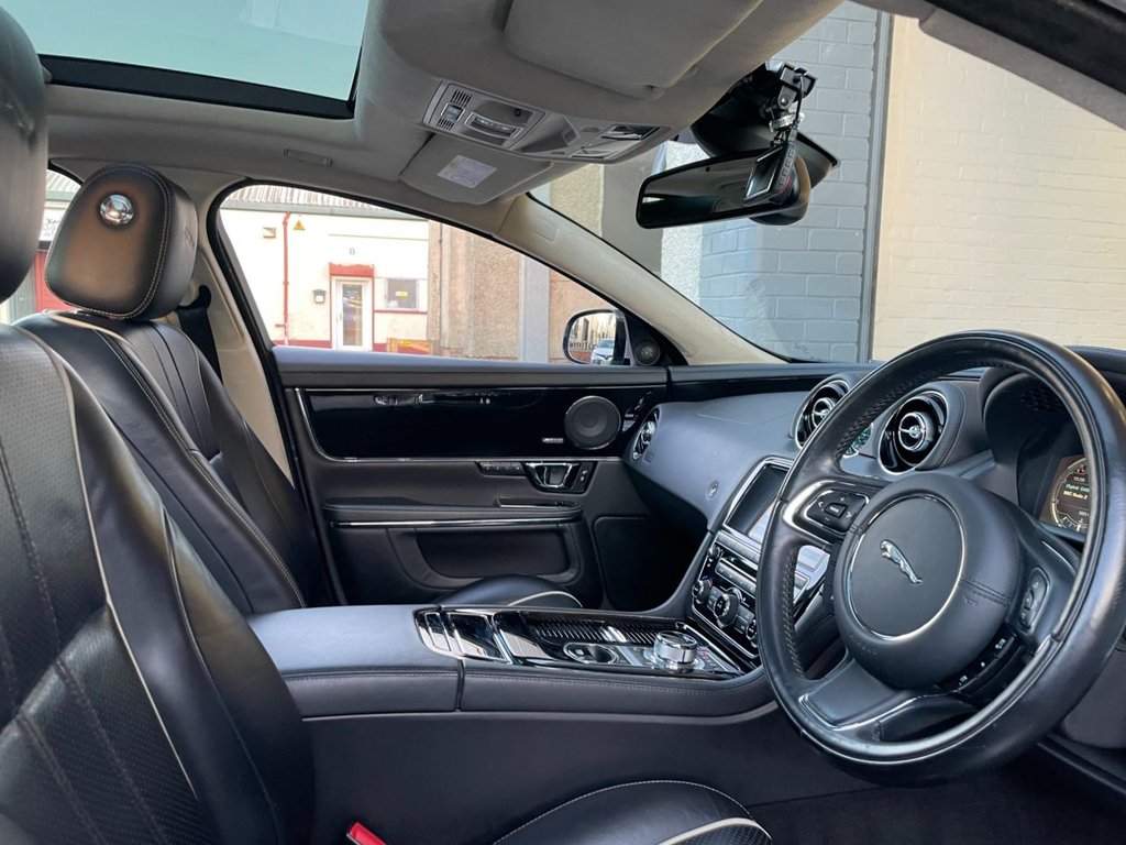 USED 2013 63 JAGUAR XJ 3.0 D V6 PORTFOLIO L 4d 275 BHP 