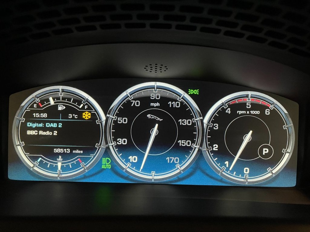 USED 2013 63 JAGUAR XJ 3.0 D V6 PORTFOLIO L 4d 275 BHP 