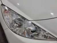 USED 2011 11 PEUGEOT 207 1.6 HDI CC GT 2d 112 BHP Striking Bianca White, Full Extended Black Leather Interior, Cruise Control , Multi Function Steering Wheel
