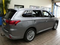 USED 2019 69 MITSUBISHI OUTLANDER 2.4 PHEV DYNAMIC 5d 222 BHP SAT NAV LEATHER CAMERA VAT Q MITSUBISHI WARRANTY TILL NOV 2024