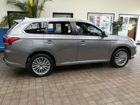USED 2019 69 MITSUBISHI OUTLANDER 2.4 PHEV DYNAMIC 5d 222 BHP SAT NAV LEATHER CAMERA VAT Q MITSUBISHI WARRANTY TILL NOV 2024