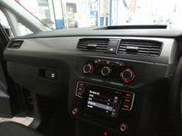 USED 2018 18 VOLKSWAGEN CADDY MAXI 2.0 C20 LIFE TDI 5d 101 BHP WAV VEHICLE WHEEL CHAIR ACCESS 5 SEATS AIR CON CRUISE PARKING SENSORS