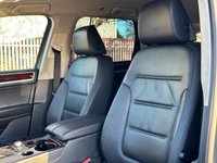 USED 2015 15 VOLKSWAGEN TOUAREG 3.0 V6 SE TDI BLUEMOTION TECHNOLOGY 5d 202 BHP 