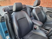 USED 2010 10 FORD FOCUS 2.0 CC3 2d 144 BHP 