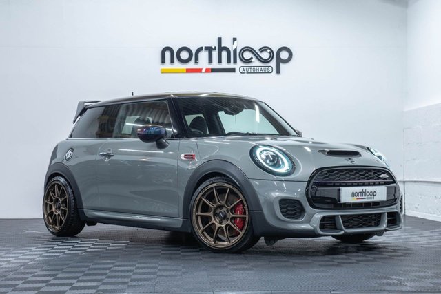 2019 69 MINI Hatch John Cooper Works 2.0 JOHN COOPER WORKS 3d 280 BHP