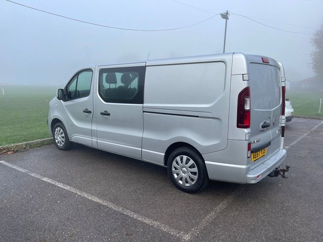 View our VAUXHALL VIVARO