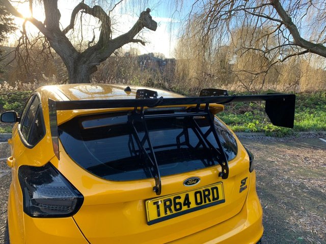 View our FORD FOCUS