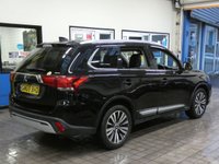 USED 2019 69 MITSUBISHI OUTLANDER 2.0 EXCEED 5d 148 BHP SAT NAV LEATHER HEATED CRUISE 1 OWNER MITSUBISHI WARRANTY TILL DEC 2024