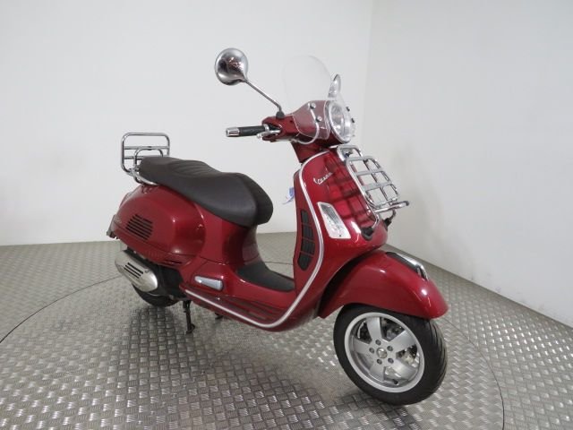 Vespa Gts Rosso Vignola PIAGGIO VESPA GTS 125 TOURING ABS