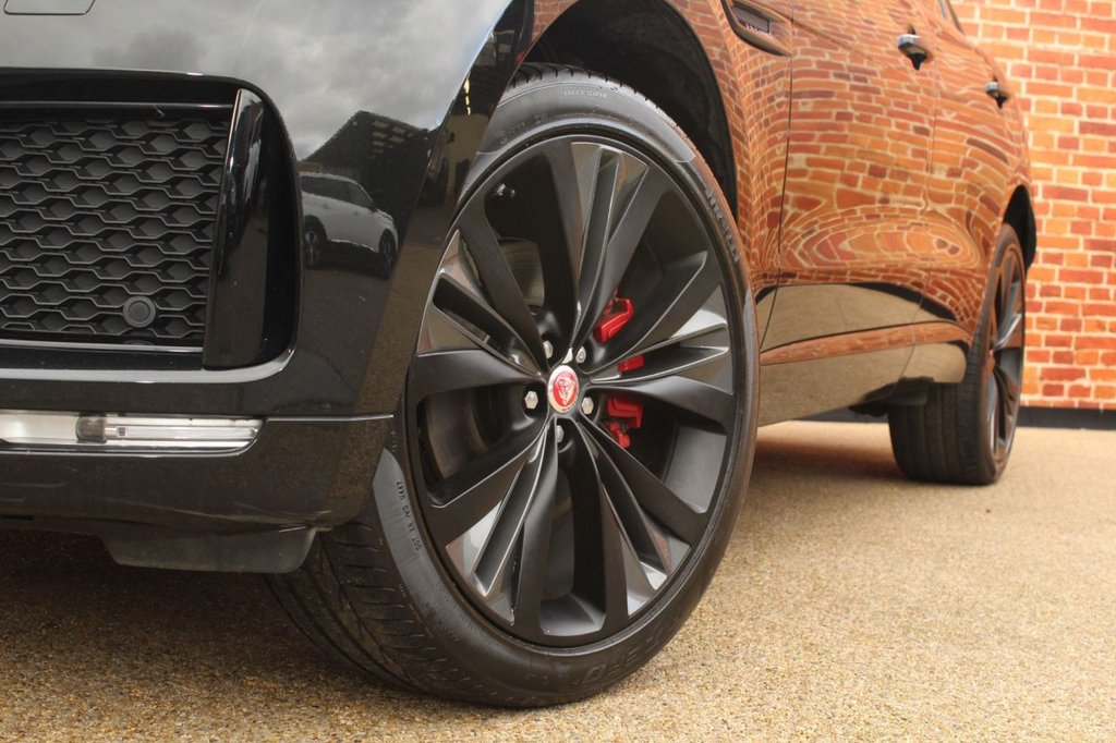 2019 Jaguar F-Pace S Awd £34,990 