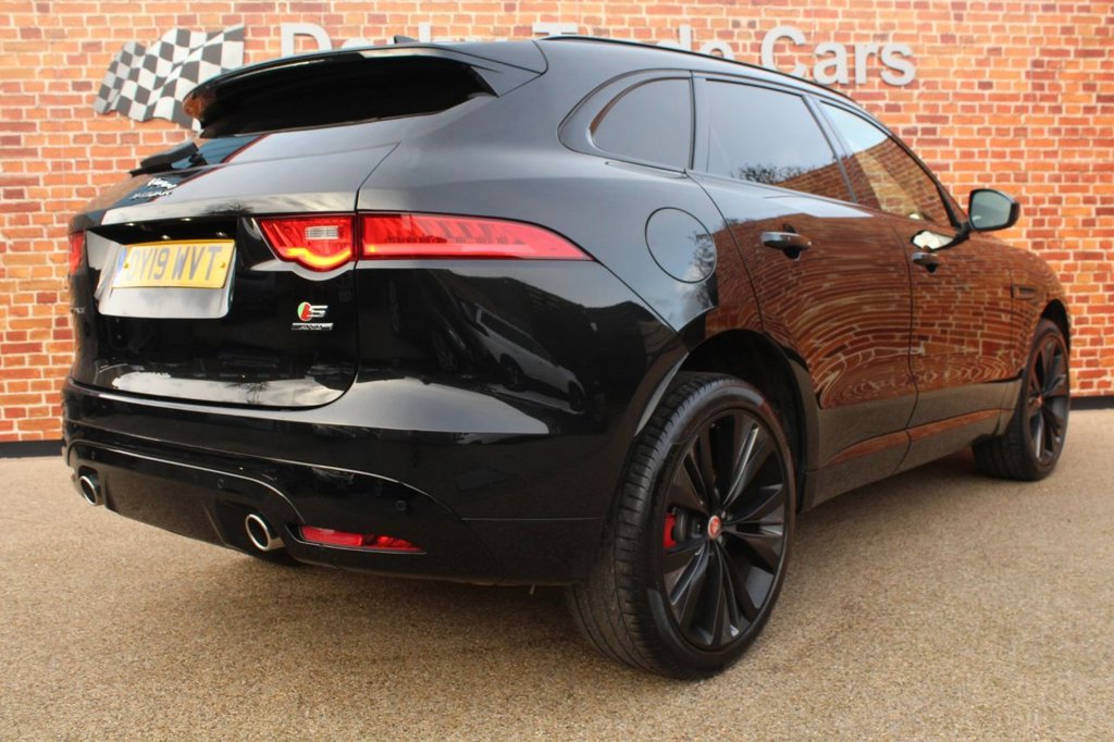 2019 Jaguar F-Pace S Awd £34,990 