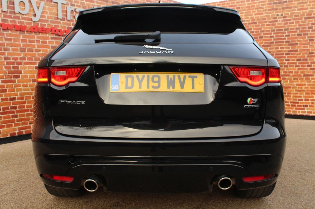2019 Jaguar F-Pace S Awd £34,990