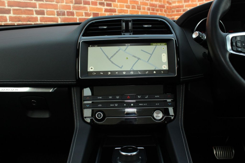 2019 Jaguar F-Pace S Awd £34,990