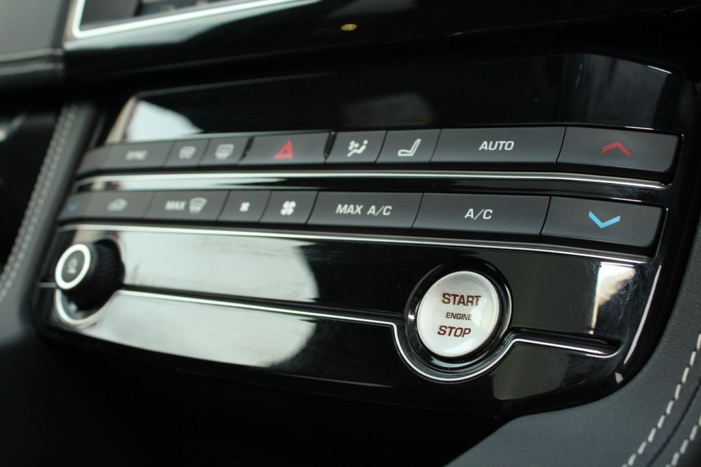2019 Jaguar F-Pace S Awd £34,990