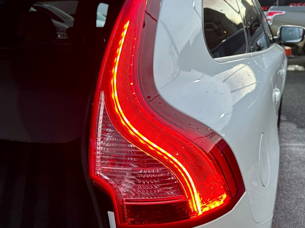 USED 2014 64 VOLVO XC60 2.4 D4 R-DESIGN LUX NAV AWD 5d 178 BHP HARMAN KARDON SOUND SYSTEM