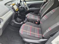 USED 2015 15 PEUGEOT 108 1.2 ALLURE 5d 82 BHP PEUGEOT 108 1.2 ALLURE 5d 82 BHP