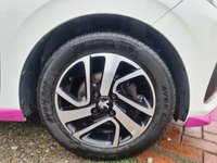 USED 2015 15 PEUGEOT 108 1.2 ALLURE 5d 82 BHP PEUGEOT 108 1.2 ALLURE 5d 82 BHP