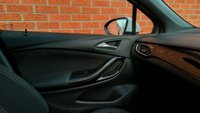 USED 2017 17 VAUXHALL ASTRA 1.4 SRI NAV 5d 148 BHP 