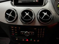 USED 2013 13 MERCEDES-BENZ B-CLASS 1.8 B180 CDI BLUEEFFICIENCY SPORT 5d 109 BHP * NAV * LEATHER * 17" ALLOYS * PRIVACY * PARK SENSORS * &pound;30 ROAD TAX *
