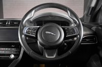 USED 2019 69 JAGUAR F-PACE 2.0 CHEQUERED FLAG AWD 5d 178 BHP +ONE OWNER, FULL SERVICE HISTORY+