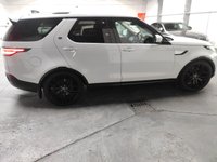 USED 2017 17 LAND ROVER DISCOVERY 3.0 TD6 HSE LUXURY 5d 255 BHP 1 Owner Rear Entertainment