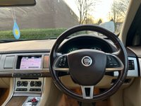 USED 2012 12 JAGUAR XF 2.2 D PREMIUM LUXURY 4d 190 BHP 