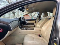 USED 2012 12 JAGUAR XF 2.2 D PREMIUM LUXURY 4d 190 BHP 