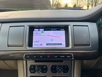 USED 2012 12 JAGUAR XF 2.2 D PREMIUM LUXURY 4d 190 BHP 