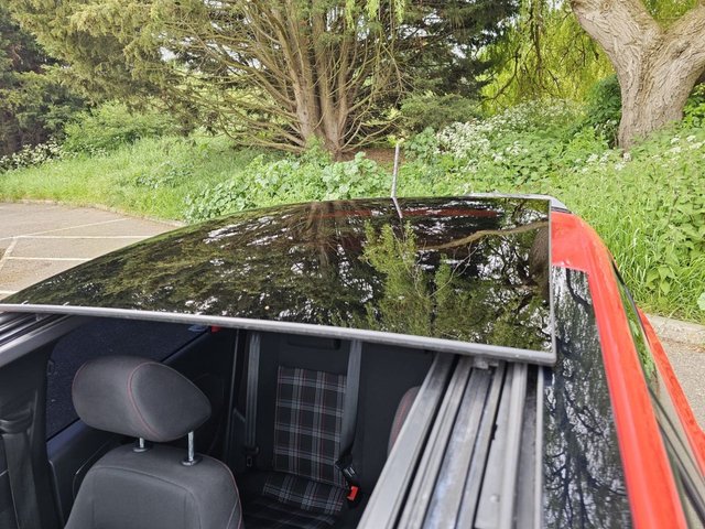View our VOLKSWAGEN POLO