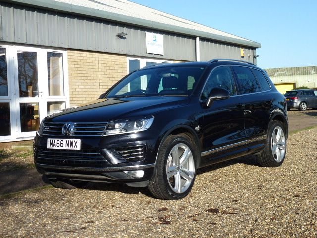 2016 66 Volkswagen Touareg 3.0 V6 R-LINE PLUS TDI BLUEMOTION TECHNOLOGY 5d 259 BHP
