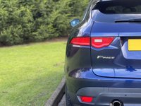 USED 2017 17 JAGUAR F-PACE 2.0d (240) AWD Portfolio 5dr Auto (Panoramic Sunroof / Heads Up Display / Virtual Digital Widescreen Touch Pro) !! NATIONWIDE DELIVERY AVAILABLE !!