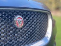 USED 2017 17 JAGUAR F-PACE 2.0d (240) AWD Portfolio 5dr Auto (Panoramic Sunroof / Heads Up Display / Virtual Digital Widescreen Touch Pro) !! NATIONWIDE DELIVERY AVAILABLE !!
