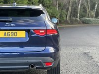 USED 2017 17 JAGUAR F-PACE 2.0d (240) AWD Portfolio 5dr Auto (Panoramic Sunroof / Heads Up Display / Virtual Digital Widescreen Touch Pro) !! NATIONWIDE DELIVERY AVAILABLE !!