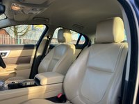USED 2014 14 JAGUAR XF 2.2 D LUXURY 4d 163 BHP 