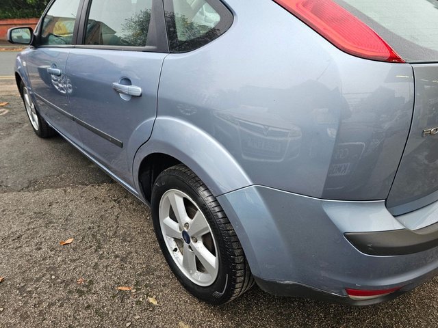 2006 FORD FOCUS 1.6 ZETEC CLIMATE 5d 100 BHP - Photo 11