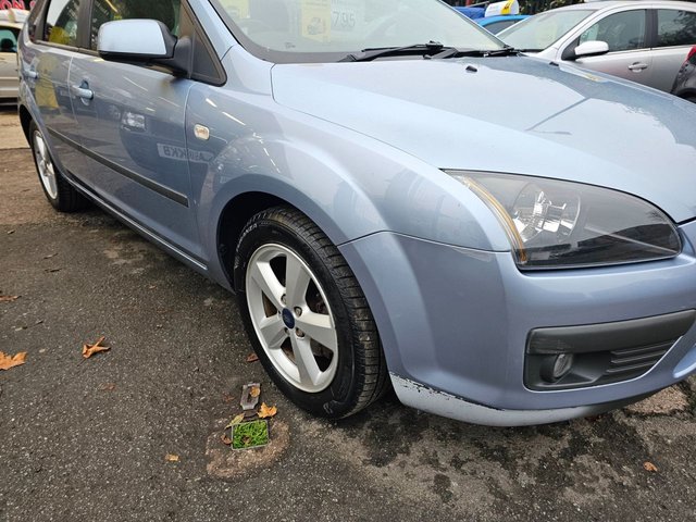 2006 FORD FOCUS 1.6 ZETEC CLIMATE 5d 100 BHP - Photo 2