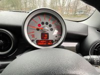 USED 2010 10 MINI CLUBMAN 1.6 COOPER 5d 118 BHP VERY CLEAN + CHILI PACK