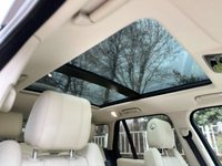 USED 2017 17 LAND ROVER RANGE ROVER 4.4 SDV8 VOGUE 5d 339 BHP 
