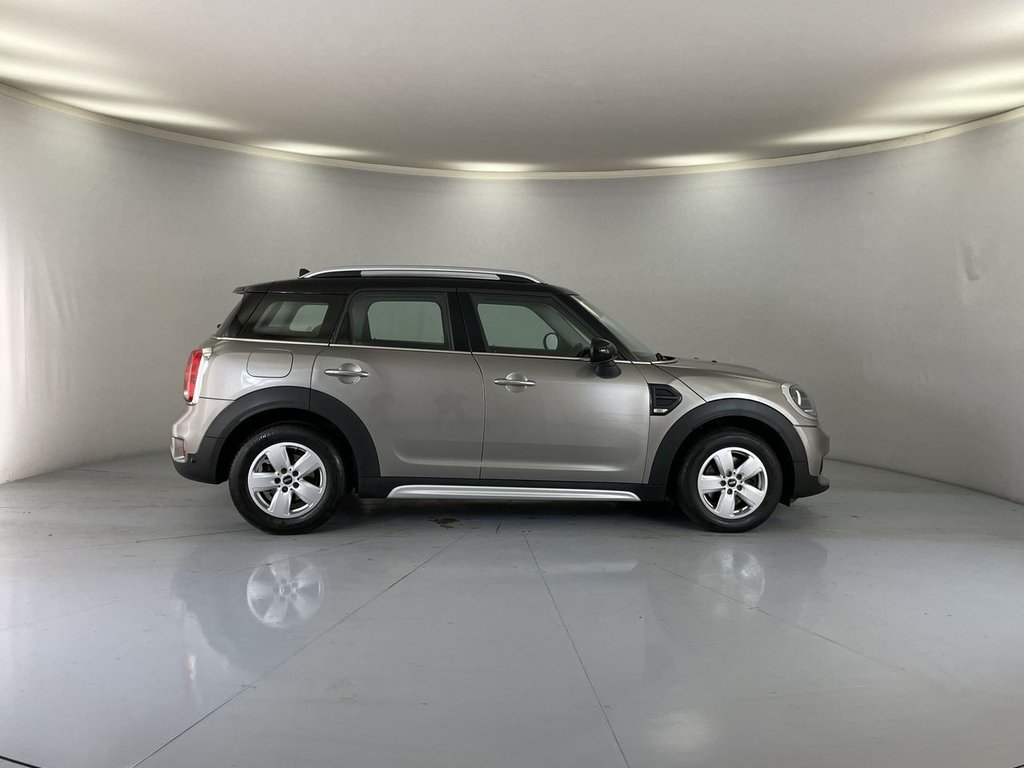 MINI Countryman Cooper Classic £18,500 Used Cars at Hilton Garage, Derby