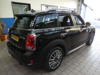 USED 2018 68 MINI COUNTRYMAN 1.5 COOPER S E ALL4 5d 222 BHP MASSIVE SPEC JOHN COOPER WORKS CHILLI PACK SAT NAV LEATHER HEATED REAR CAMERA PARKING SENSORS 6 MONTHS GOLD WARRANTY