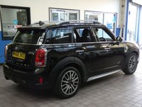 USED 2018 68 MINI COUNTRYMAN 1.5 COOPER S E ALL4 5d 222 BHP MASSIVE SPEC JOHN COOPER WORKS CHILLI PACK SAT NAV LEATHER HEATED REAR CAMERA PARKING SENSORS 6 MONTHS GOLD WARRANTY