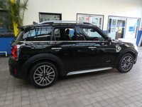 USED 2018 68 MINI COUNTRYMAN 1.5 COOPER S E ALL4 5d 222 BHP MASSIVE SPEC JOHN COOPER WORKS CHILLI PACK SAT NAV LEATHER HEATED REAR CAMERA PARKING SENSORS 6 MONTHS GOLD WARRANTY