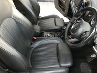 USED 2018 68 MINI COUNTRYMAN 1.5 COOPER S E ALL4 5d 222 BHP MASSIVE SPEC JOHN COOPER WORKS CHILLI PACK SAT NAV LEATHER HEATED REAR CAMERA PARKING SENSORS 6 MONTHS GOLD WARRANTY