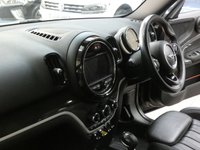 USED 2018 68 MINI COUNTRYMAN 1.5 COOPER S E ALL4 5d 222 BHP MASSIVE SPEC JOHN COOPER WORKS CHILLI PACK SAT NAV LEATHER HEATED REAR CAMERA PARKING SENSORS 6 MONTHS GOLD WARRANTY