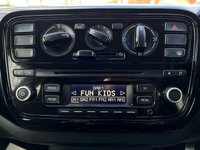 USED 2015 65 VOLKSWAGEN UP 1.0 MOVE UP 5d 59 BHP DAB RADIO AIR CON 15 INCH ALLOYS  +