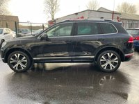 USED 2014 64 VOLKSWAGEN TOUAREG 3.0 V6 R-LINE TDI BLUEMOTION TECHNOLOGY 5d 202 BHP ONLY 2 FORMER KEEPERS FROM NEW+UNBEATABLE VALUE+MEGA SPECIFICATION+READY TO DRIVE AWAY TODAY+FINANCE AND EXTENDED WARRANTY AVAILABLE ON THIS USED VEHICLE!!!!!