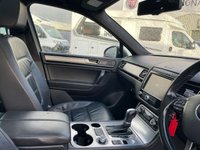 USED 2014 64 VOLKSWAGEN TOUAREG 3.0 V6 R-LINE TDI BLUEMOTION TECHNOLOGY 5d 202 BHP ONLY 2 FORMER KEEPERS FROM NEW+UNBEATABLE VALUE+MEGA SPECIFICATION+READY TO DRIVE AWAY TODAY+FINANCE AND EXTENDED WARRANTY AVAILABLE ON THIS USED VEHICLE!!!!!