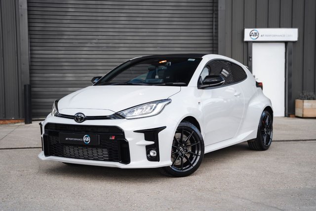 2021 21 Toyota Yaris 1.6 GR-Y CIRCUIT PACK - PEARL WHITE - 10YR WARRANTY