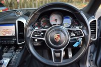 USED 2017 PORSCHE CAYENNE 4.1 D V8 S TIPTRONIC S 5d 379 BHP PANORAMIC ROOF / PASM / BOSE