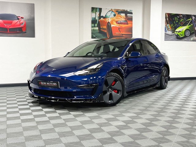 2021 21 Tesla Model 3 LONG RANGE DUAL MOTOR AWD 4d 302 BHP